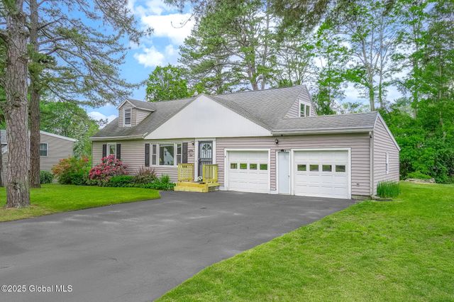 9 Arlene Avenue, Guilderland, NY 12203