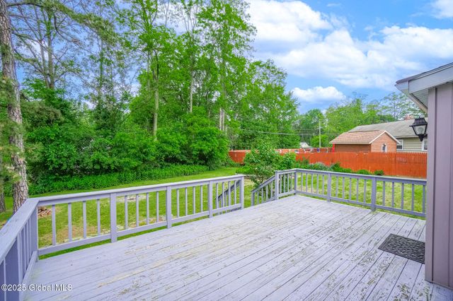 9 Arlene Avenue, Guilderland, NY 12203