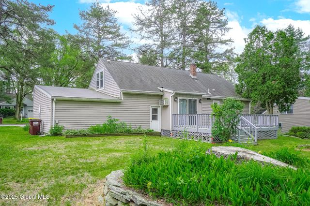 9 Arlene Avenue, Guilderland, NY 12203