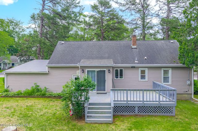 9 Arlene Avenue, Guilderland, NY 12203