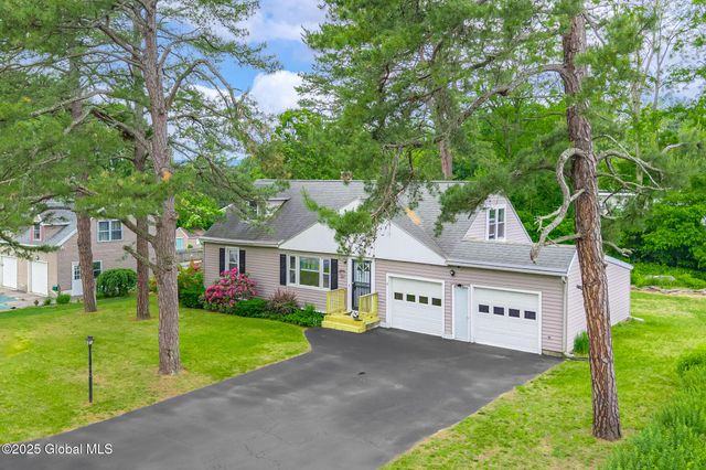 9 Arlene Avenue, Guilderland, NY 12203