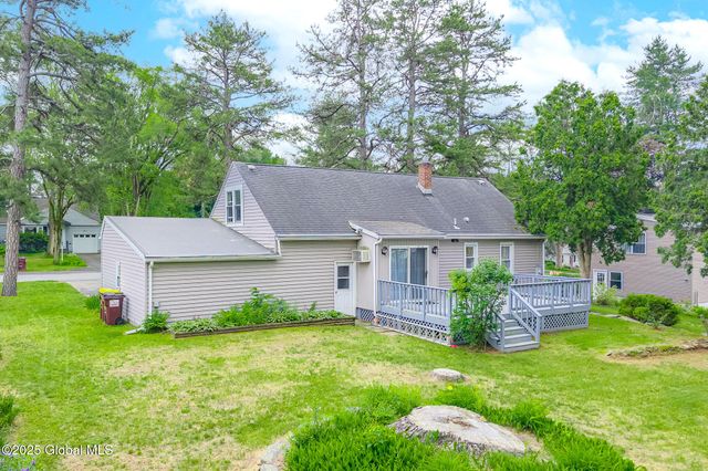 9 Arlene Avenue, Guilderland, NY 12203