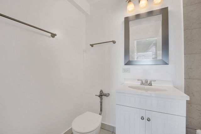1150 N Lake Shore Drive 13C, Chicago, IL 60611