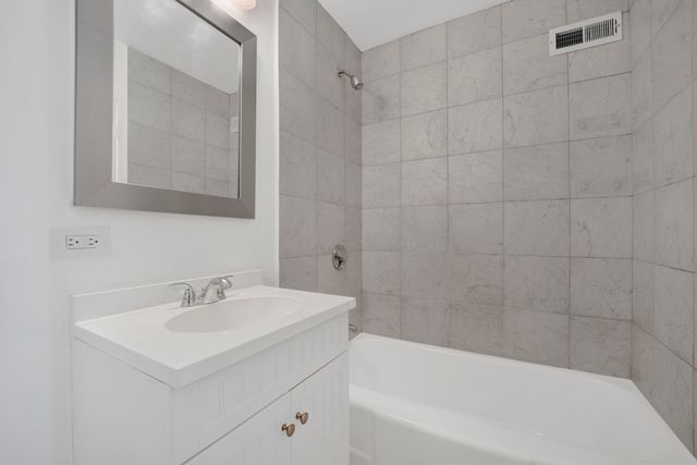 1150 N Lake Shore Drive 13C, Chicago, IL 60611