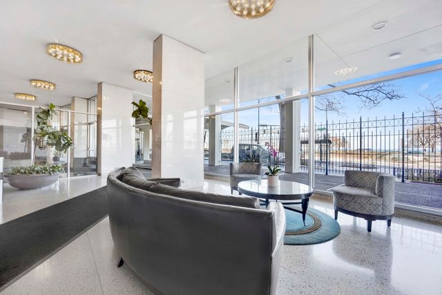 1150 N Lake Shore Drive 13C, Chicago, IL 60611