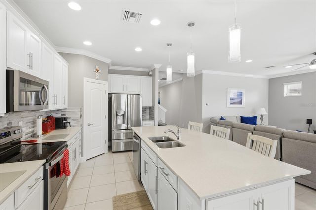 6224 KEVESTA AVENUE, Palmetto, FL 34221