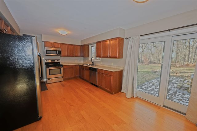 28902 Yaw Street, Dowagiac, MI 49047