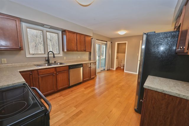 28902 Yaw Street, Dowagiac, MI 49047