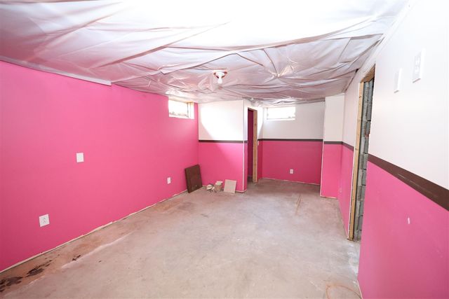 28902 Yaw Street, Dowagiac, MI 49047