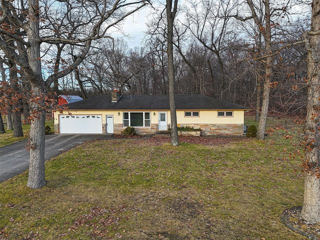 28902 Yaw Street, Dowagiac, MI 49047