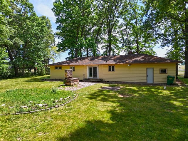 28902 Yaw Street, Dowagiac, MI 49047