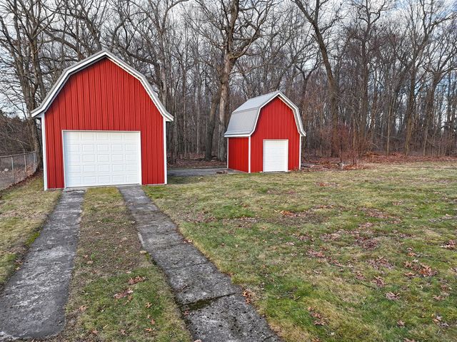 28902 Yaw Street, Dowagiac, MI 49047