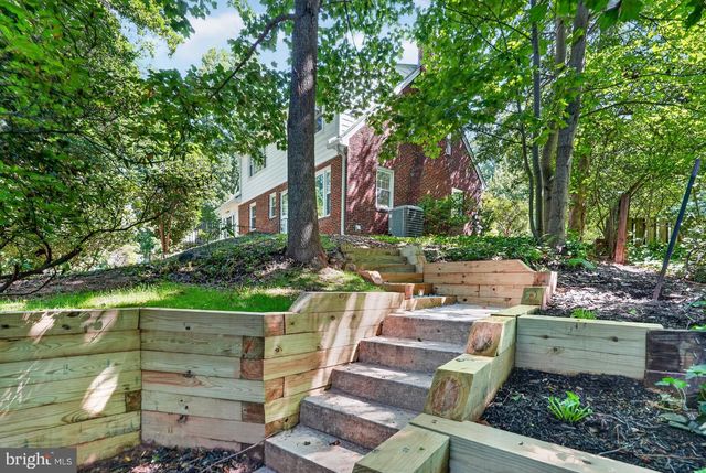 805 RIDGE PL, Falls Church, VA 22046