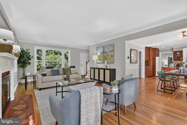 805 RIDGE PL, Falls Church, VA 22046