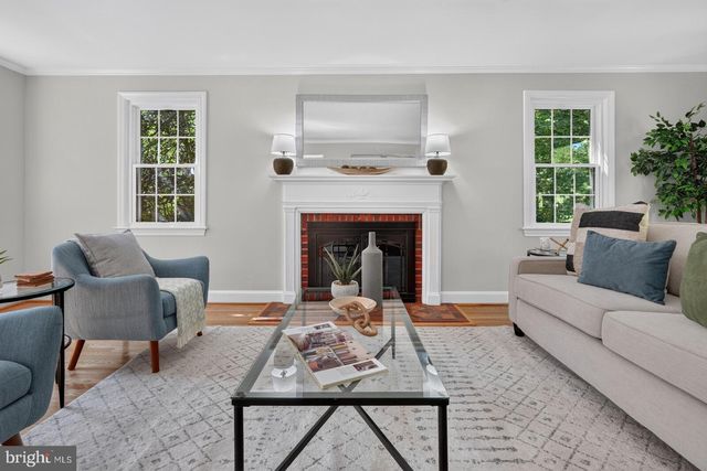 805 RIDGE PL, Falls Church, VA 22046