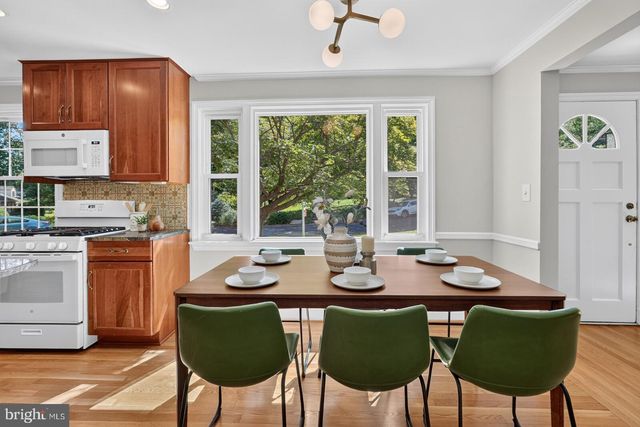 805 RIDGE PL, Falls Church, VA 22046
