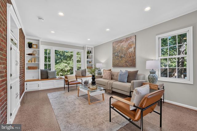 805 RIDGE PL, Falls Church, VA 22046