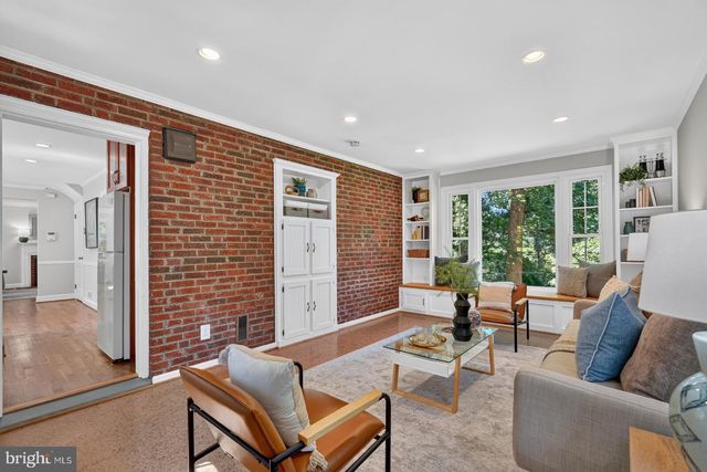 805 RIDGE PL, Falls Church, VA 22046