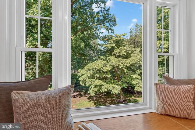 805 RIDGE PL, Falls Church, VA 22046
