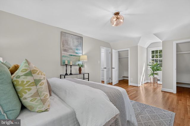 805 RIDGE PL, Falls Church, VA 22046