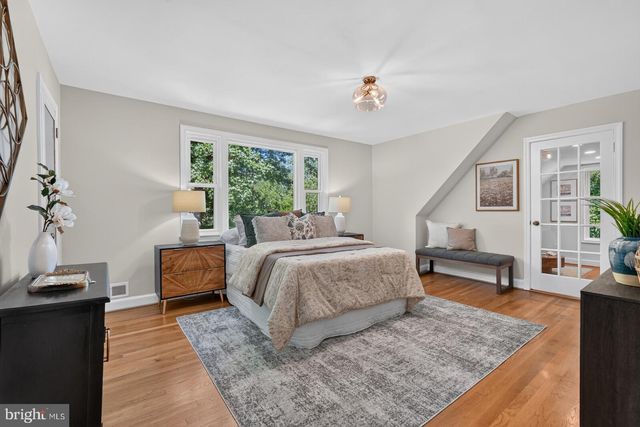 805 RIDGE PL, Falls Church, VA 22046