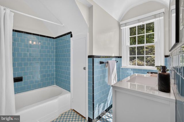 805 RIDGE PL, Falls Church, VA 22046
