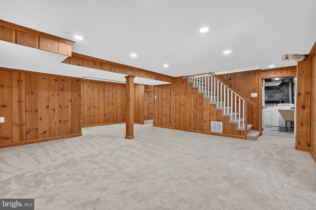 805 RIDGE PL, Falls Church, VA 22046
