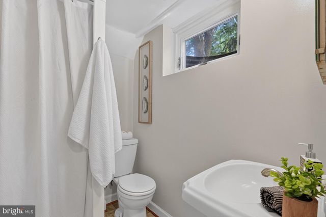 805 RIDGE PL, Falls Church, VA 22046