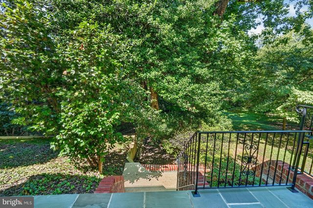 805 RIDGE PL, Falls Church, VA 22046