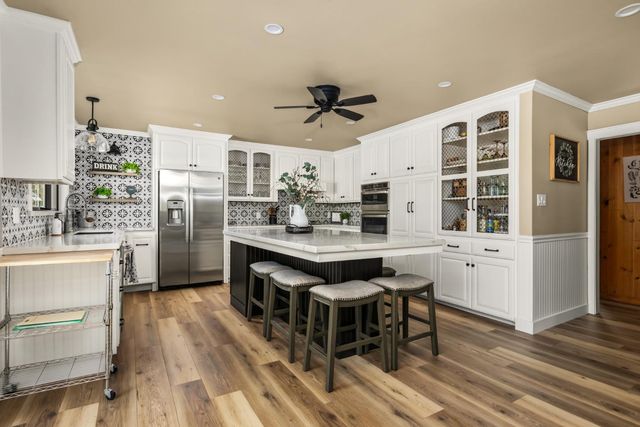 13615 Forest Park Cir, Penn Valley, CA 95946
