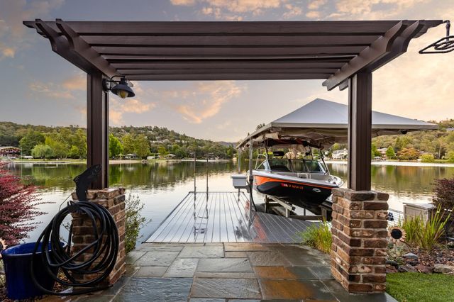 13615 Forest Park Cir, Penn Valley, CA 95946