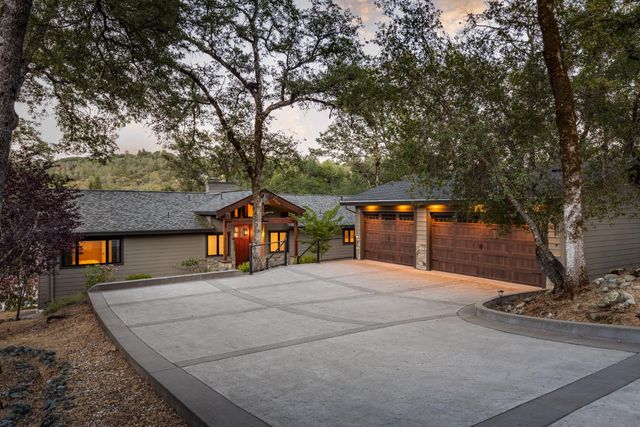 13615 Forest Park Cir, Penn Valley, CA 95946