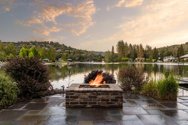 13615 Forest Park Cir, Penn Valley, CA 95946