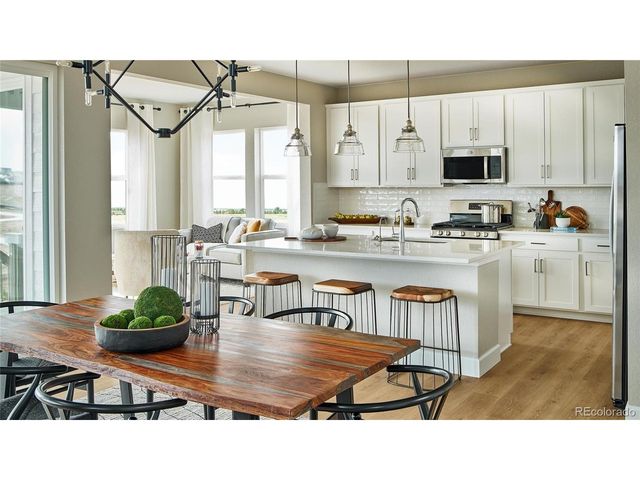 16998 W 92nd Dr, Arvada, CO 80007