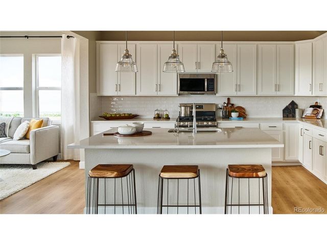 16998 W 92nd Dr, Arvada, CO 80007