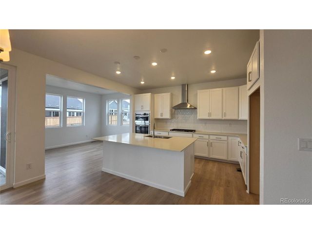 16998 W 92nd Dr, Arvada, CO 80007