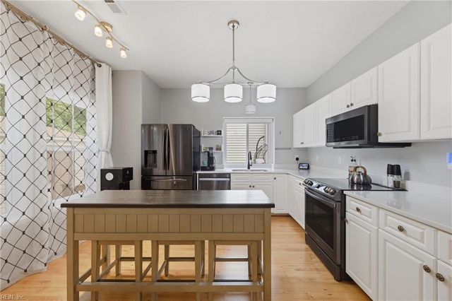 816 Greystone TRCE, Newport News, VA 23602