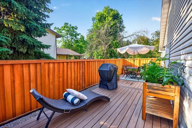 2722 94th Way, Brooklyn Park, MN 55444