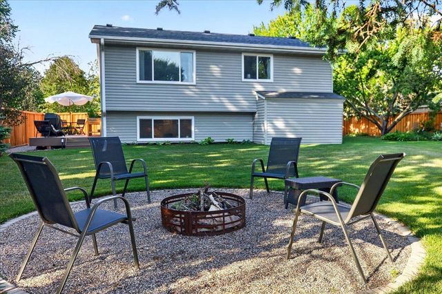 2722 94th Way, Brooklyn Park, MN 55444