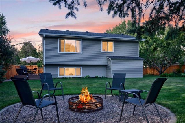 2722 94th Way, Brooklyn Park, MN 55444
