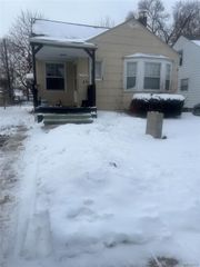 19982 Kingsville Street, Detroit, MI 48225