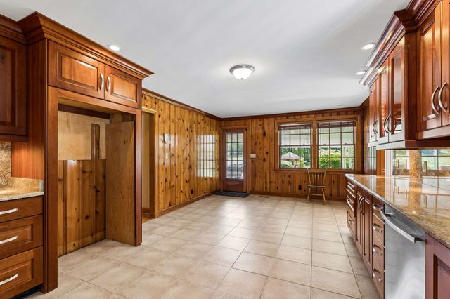 1091 Hidden Valley Rd, Brentwood, TN 37027