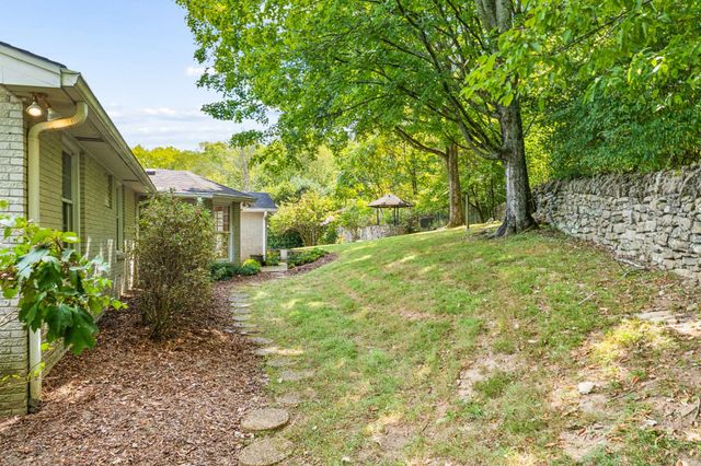 1091 Hidden Valley Rd, Brentwood, TN 37027