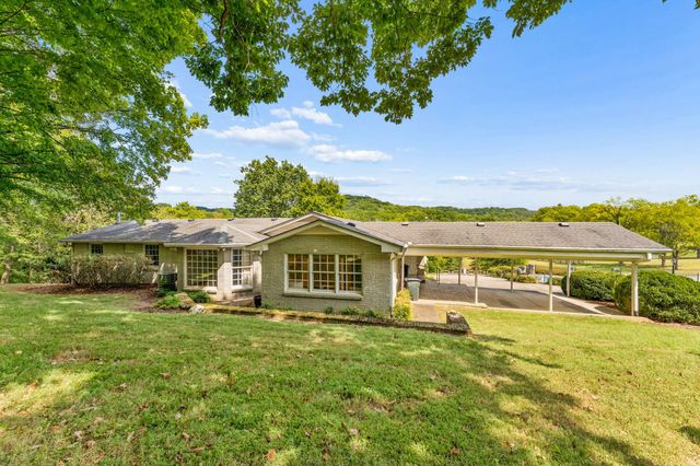 1091 Hidden Valley Rd, Brentwood, TN 37027