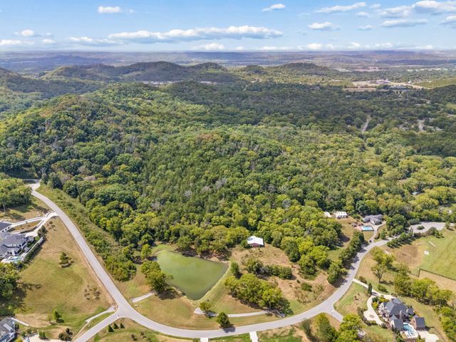 1091 Hidden Valley Rd, Brentwood, TN 37027