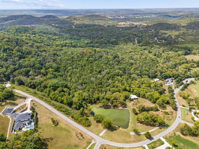 1091 Hidden Valley Rd, Brentwood, TN 37027