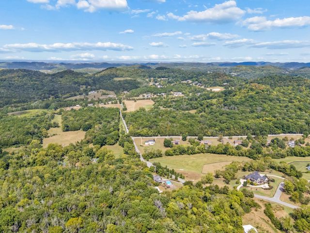 1091 Hidden Valley Rd, Brentwood, TN 37027