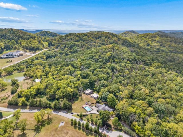 1091 Hidden Valley Rd, Brentwood, TN 37027