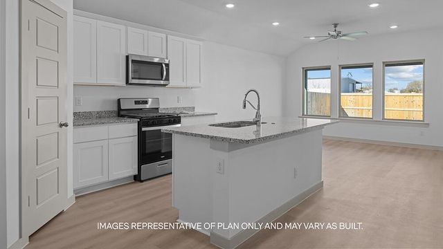 708 15th Street, Wolfforth, TX 79382