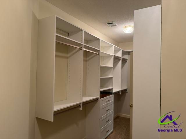 223 Twelve Oaks Drive, Warner Robins, GA 31088